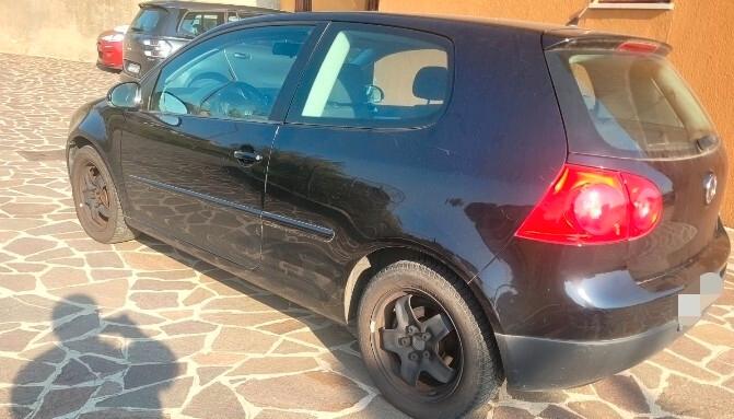 Volkswagen Golf 1.6 16V FSI 3p. Comfortline