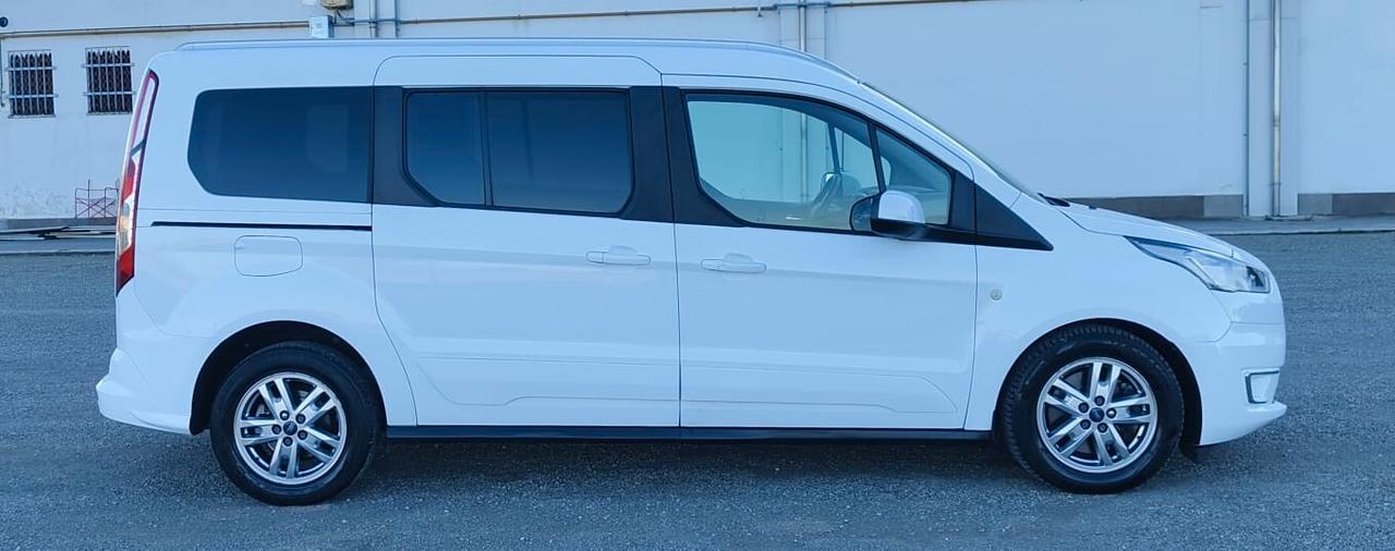 Ford Tourneo Connect Connect7 1.5 TDCi 120 CV Titanium