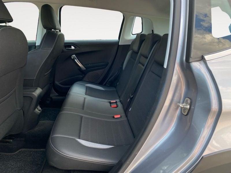 Peugeot 2008 BlueHDi 100cv Allure