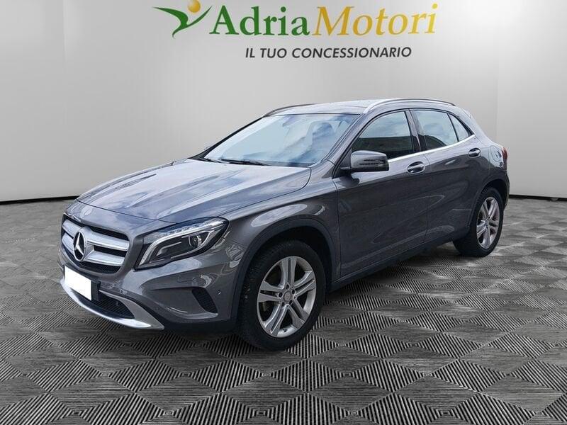 Mercedes-Benz GLA GLA 200 Premium auto