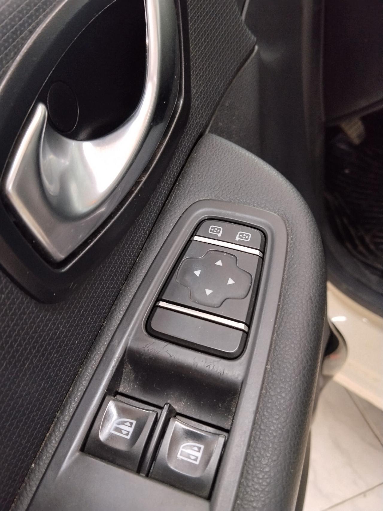 Renault Clio 1.5 diesel 2017 CON GARANZIA