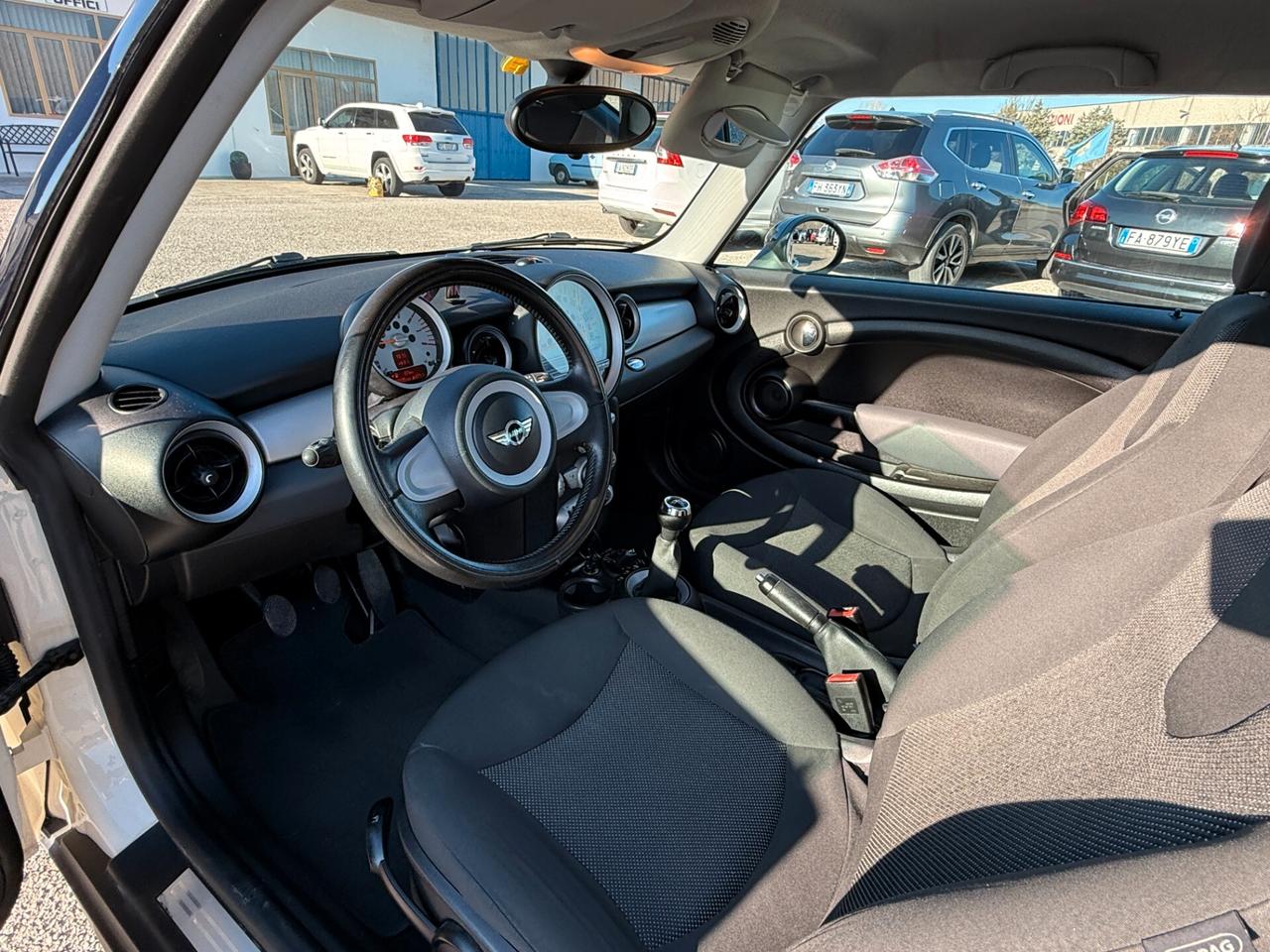 Mini 1.6 16V One (55kW)