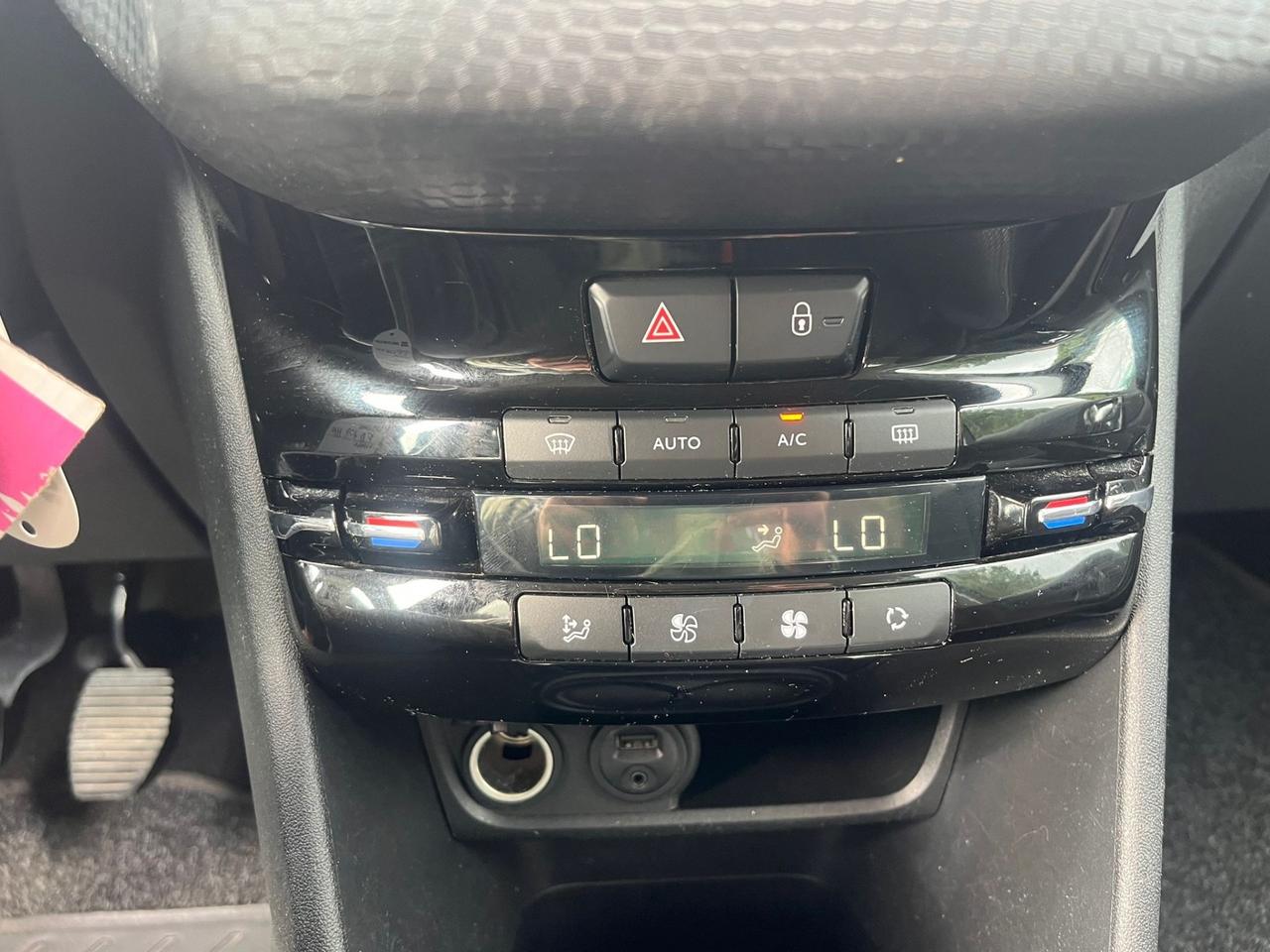 Peugeot 208 PureTech 82 5 porte Allure