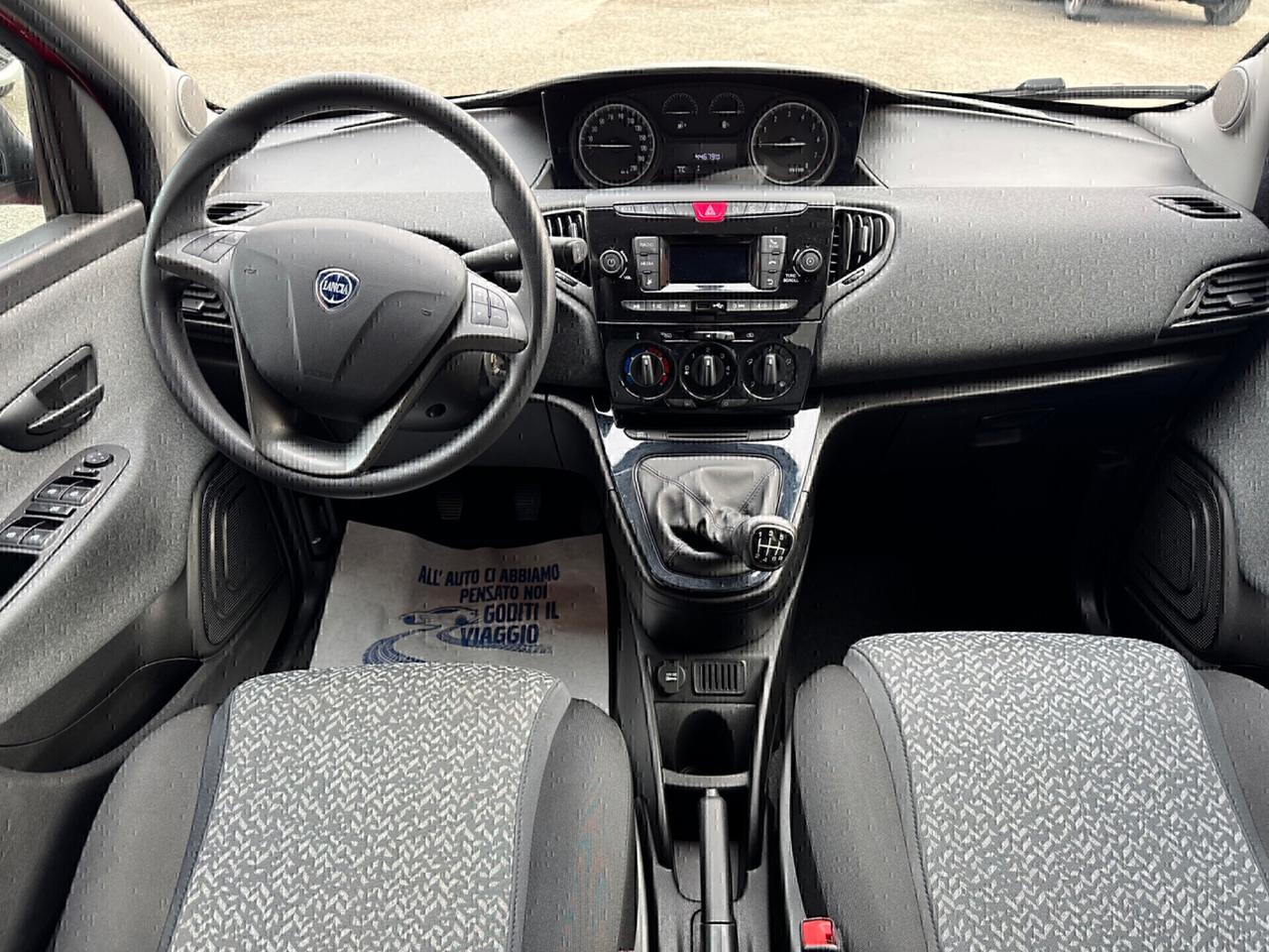 Lancia Ypsilon 1.0 Hybrid Silver