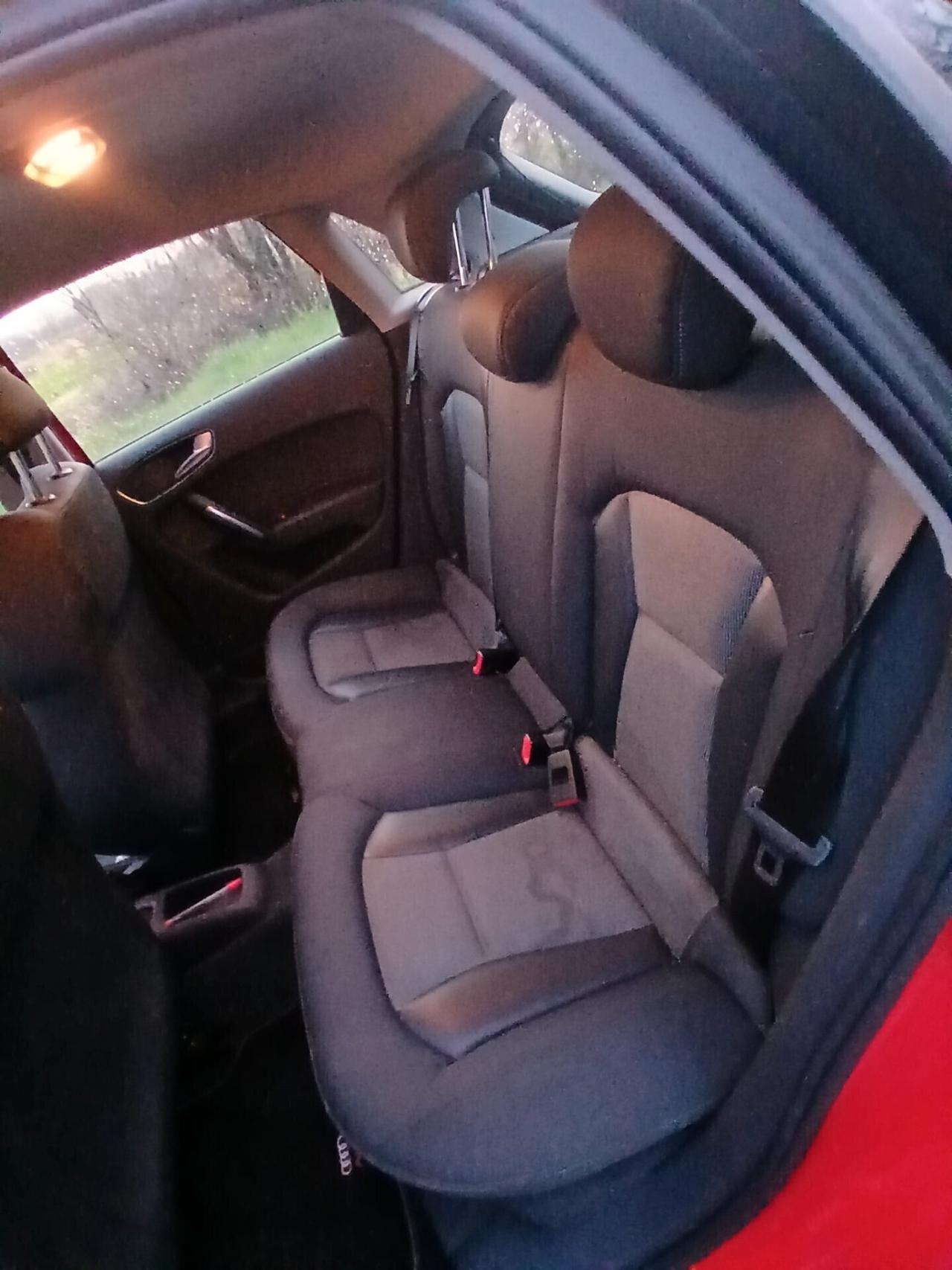 Audi A1 1.6 TDI 105 CV S line edition plus