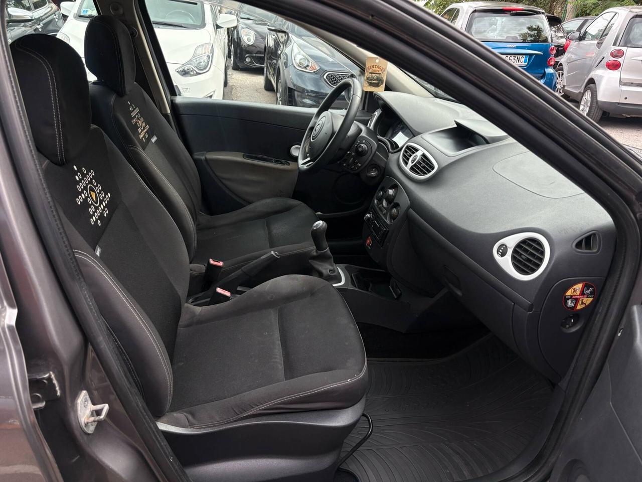 Renault Clio 1.2 16V SporTour Dynamique