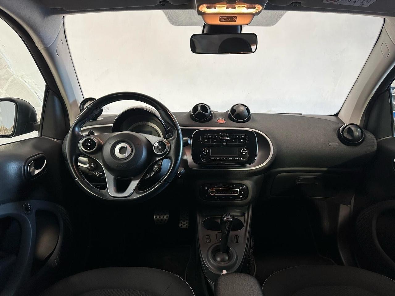 Smart ForTwo 90 0.9 T twinamic allestimento Brabus