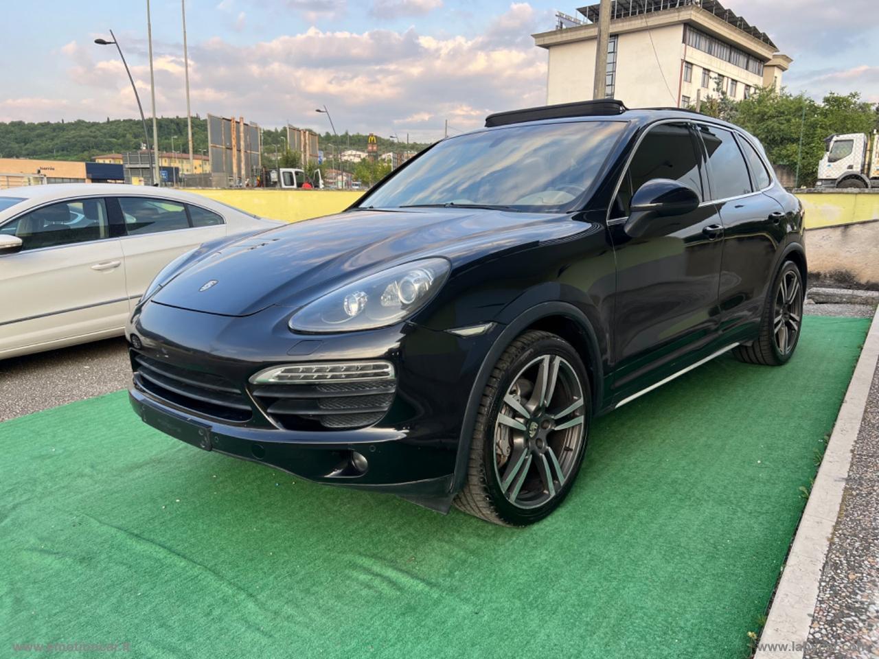 PORSCHE Cayenne 4.8 S - 2012