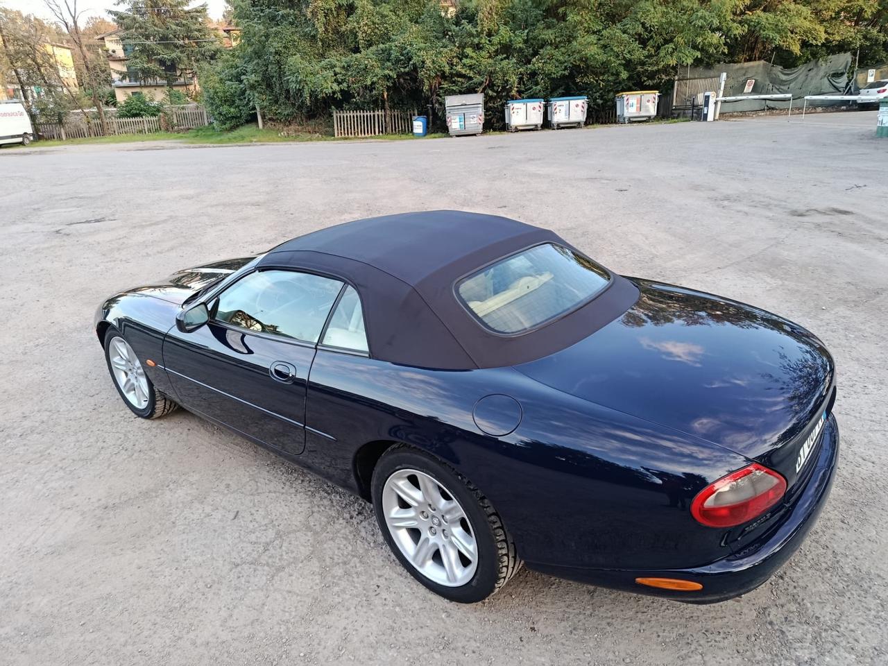 Jaguar XK8 Cabrio