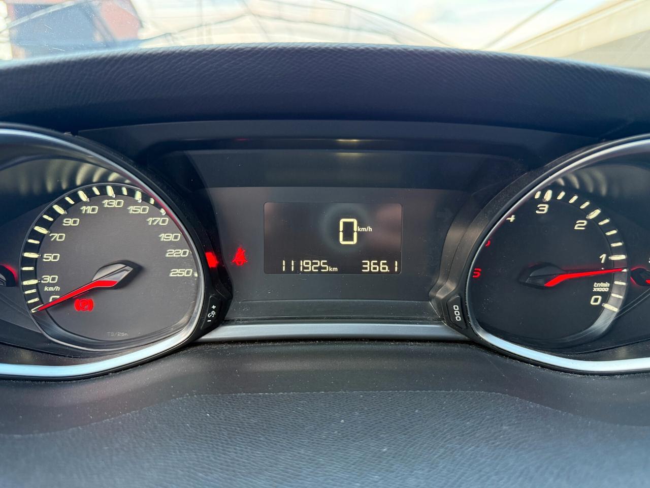 Peugeot 308 BlueHDi 130 S&S SW Tech Edition - Navigatore