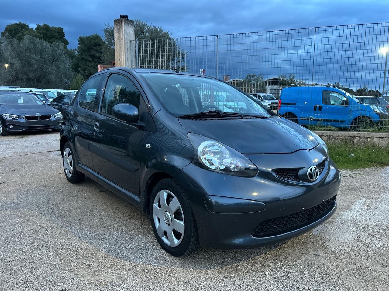 Toyota Aygo 1.0 5 porte-2008