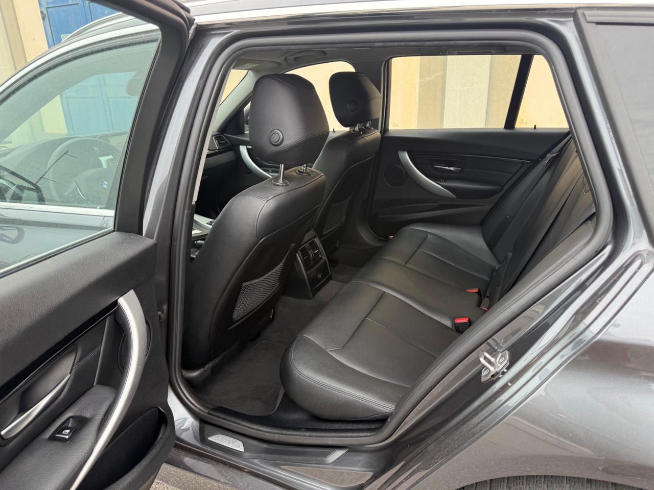Bmw 318d 150cv Luxury Automatica