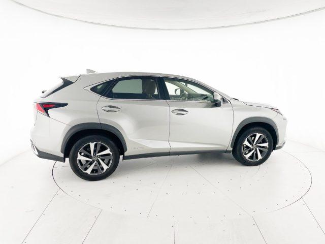 LEXUS NX 300 Hybrid 4WD Luxury