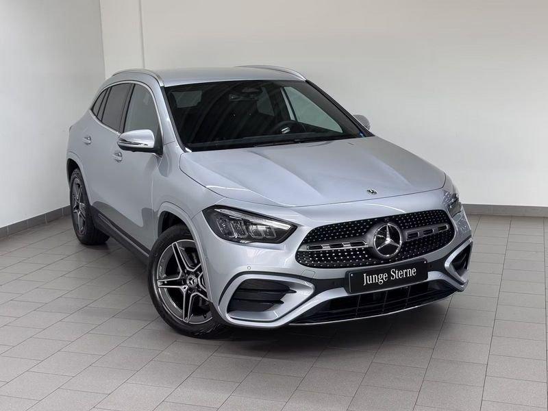 Mercedes-Benz GLA GLA 180 AMG Line LED CAMERA 360 KEYLESS