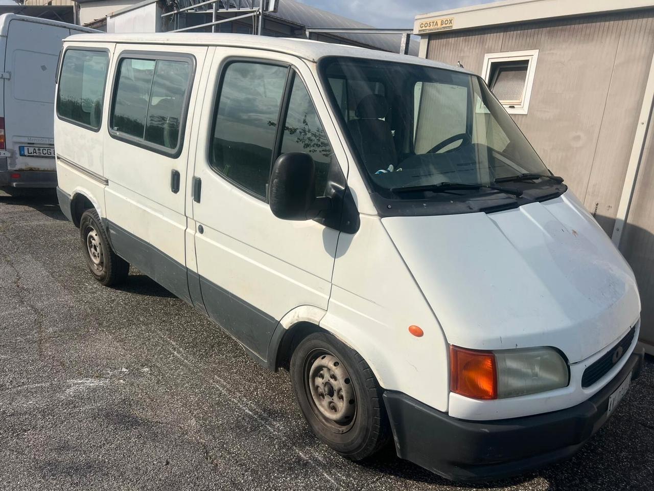 Ford Transit/Tourneo Transit 100 2.5 D PC Combi