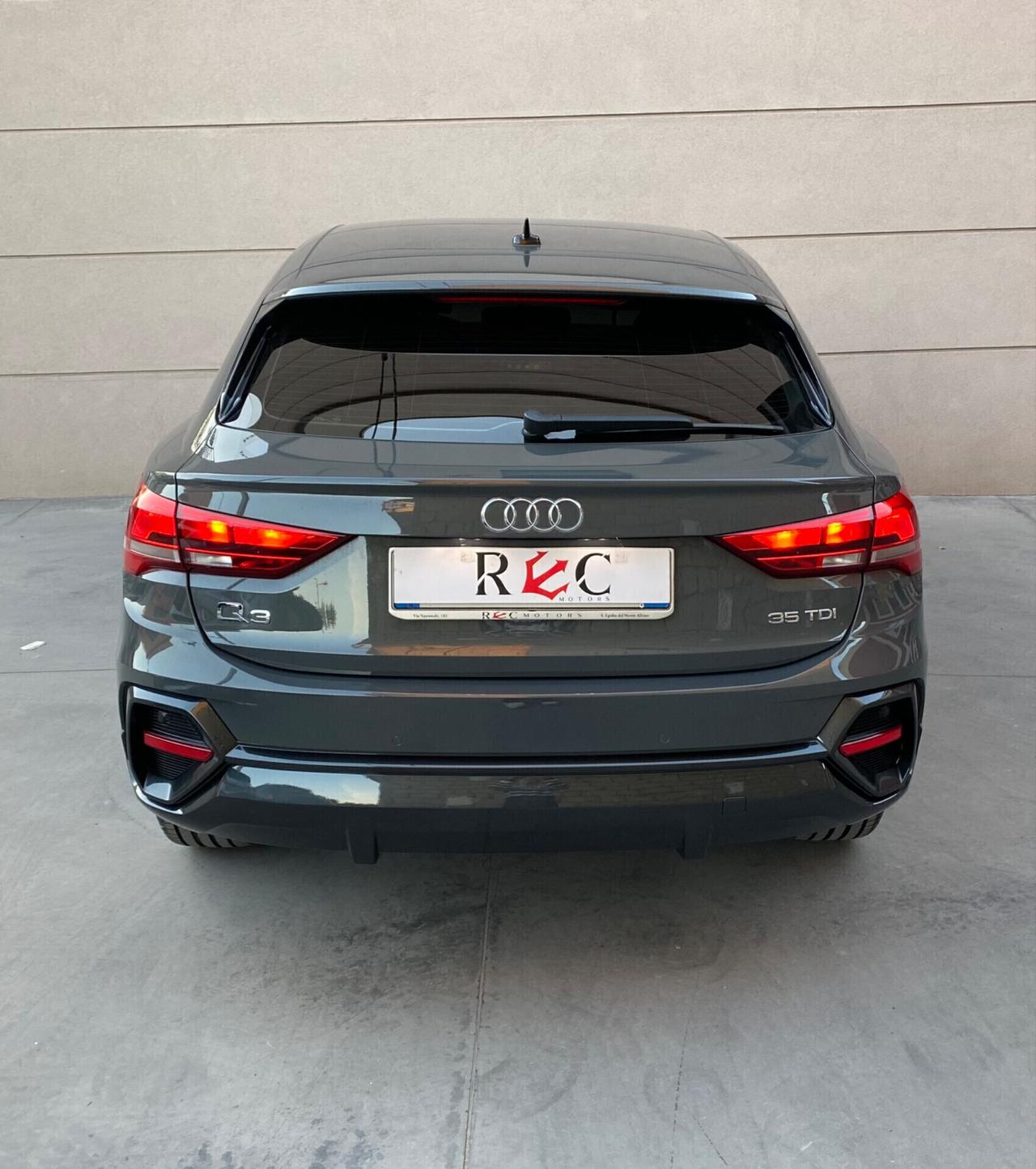 Audi Q3 Sport back 2.0 Diesel