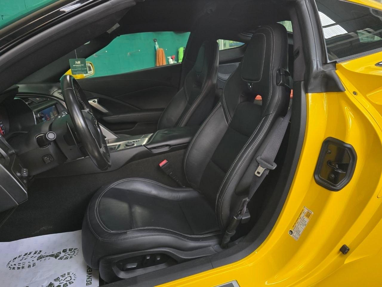 Chevrolet Corvette Stingray 6.2 V8 Z51 2LT