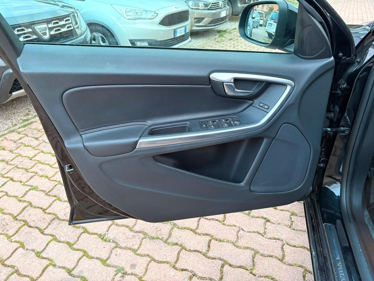 Volvo V60 D2 1.6 Kinetic
