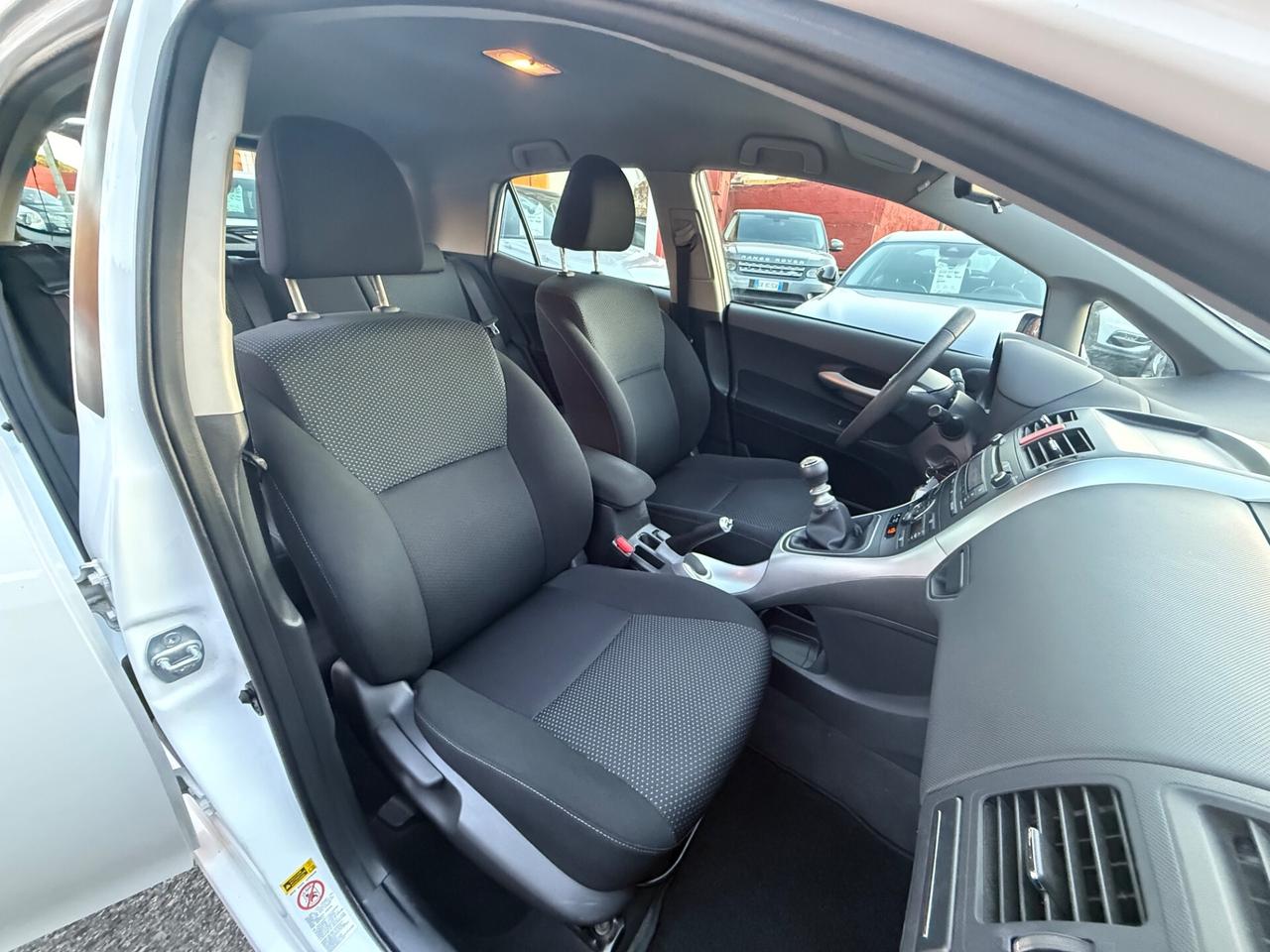 Toyota Auris 1.4 D-4D -( 98 mila km ) Active