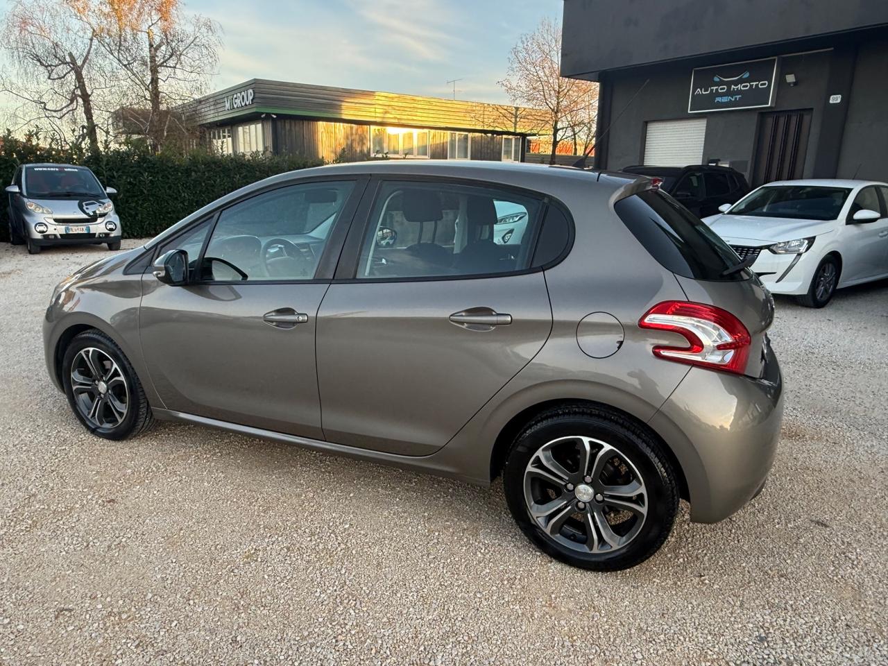 Peugeot 208 1.6 e-HDi 92 CV Stop&Start 5 porte Allure