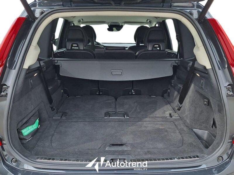 Volvo XC90 B5 235+14 CV AWD Automatica NAVI LED 7 posti Momentum Pro
