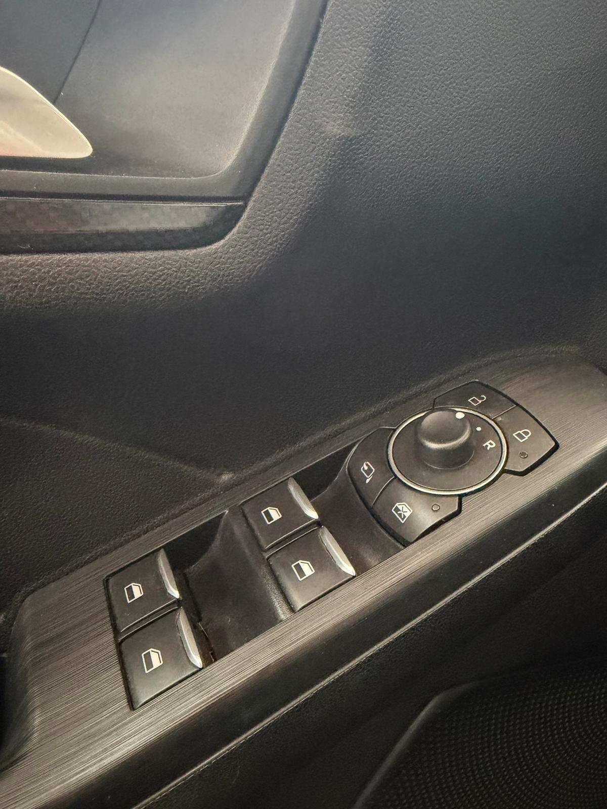 Ford Kuga 2.5 Plug In Hybrid 225 CV CVT 2WD ST-Line