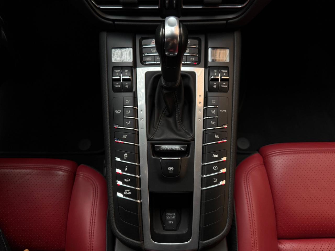 Porsche Macan Macan 2.0 245cv Panorama LOOK GTS FULL IVA ESPOSTA