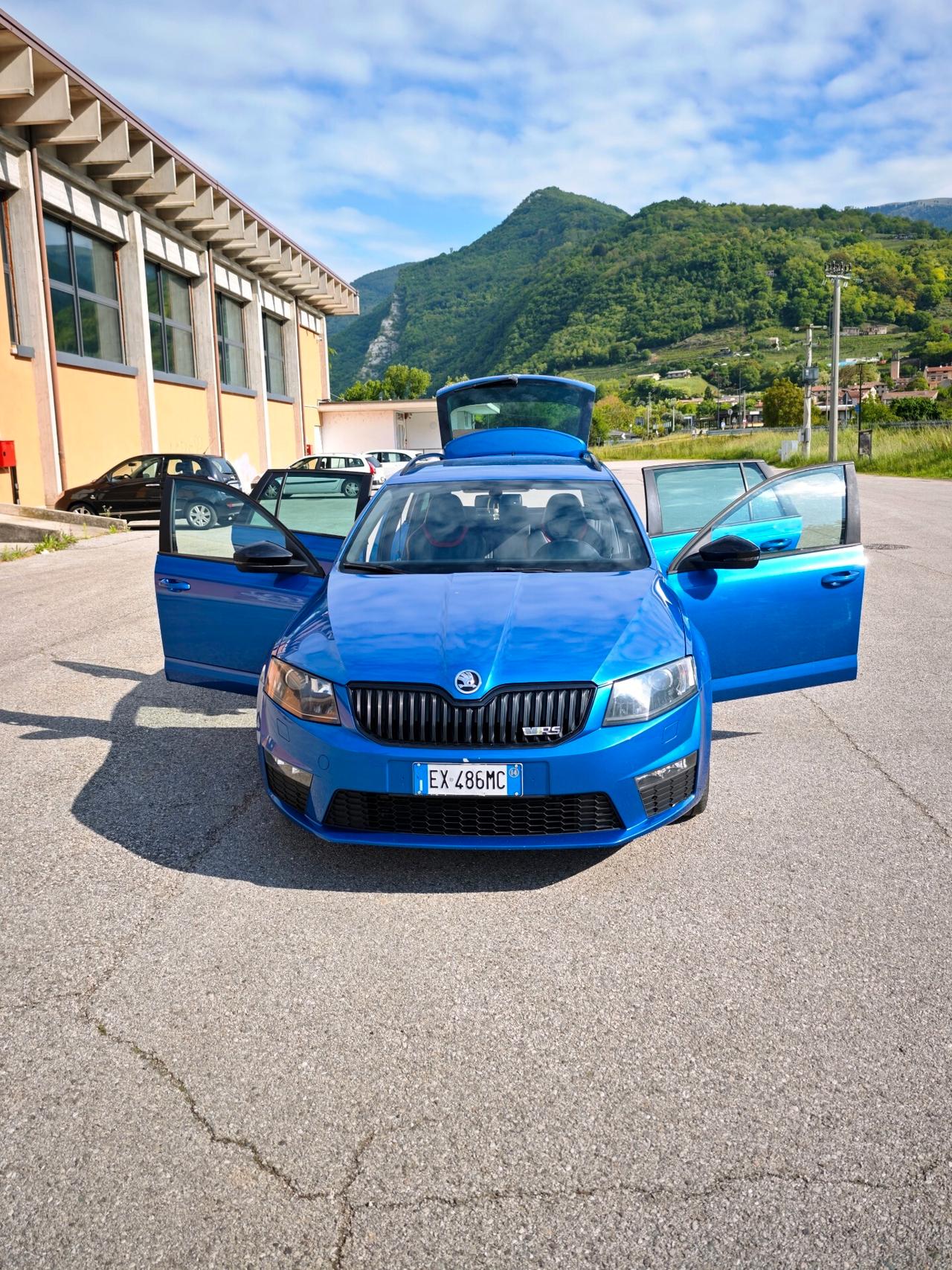 Skoda Octavia 2.0 TDI DSG Wagon RS