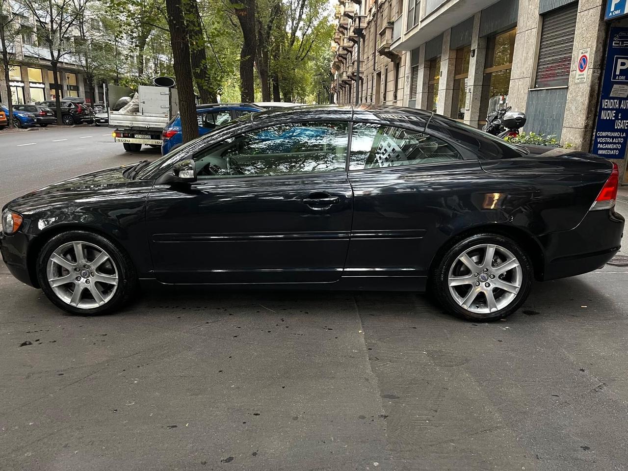 Volvo V70 2.4 D5 Momentum