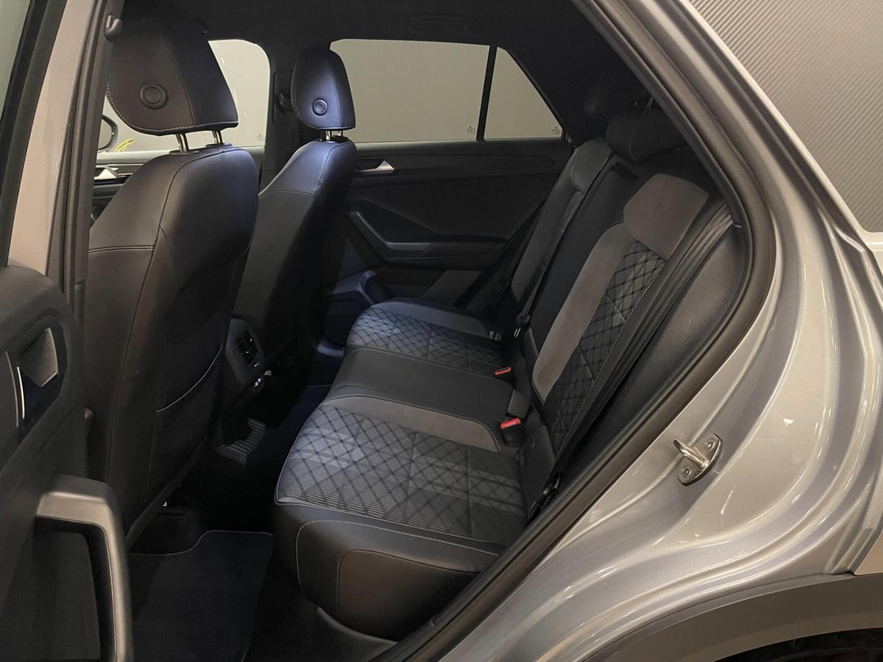 Volkswagen T-Roc 2.0 TDI SCR 150 CV DSG R-Line