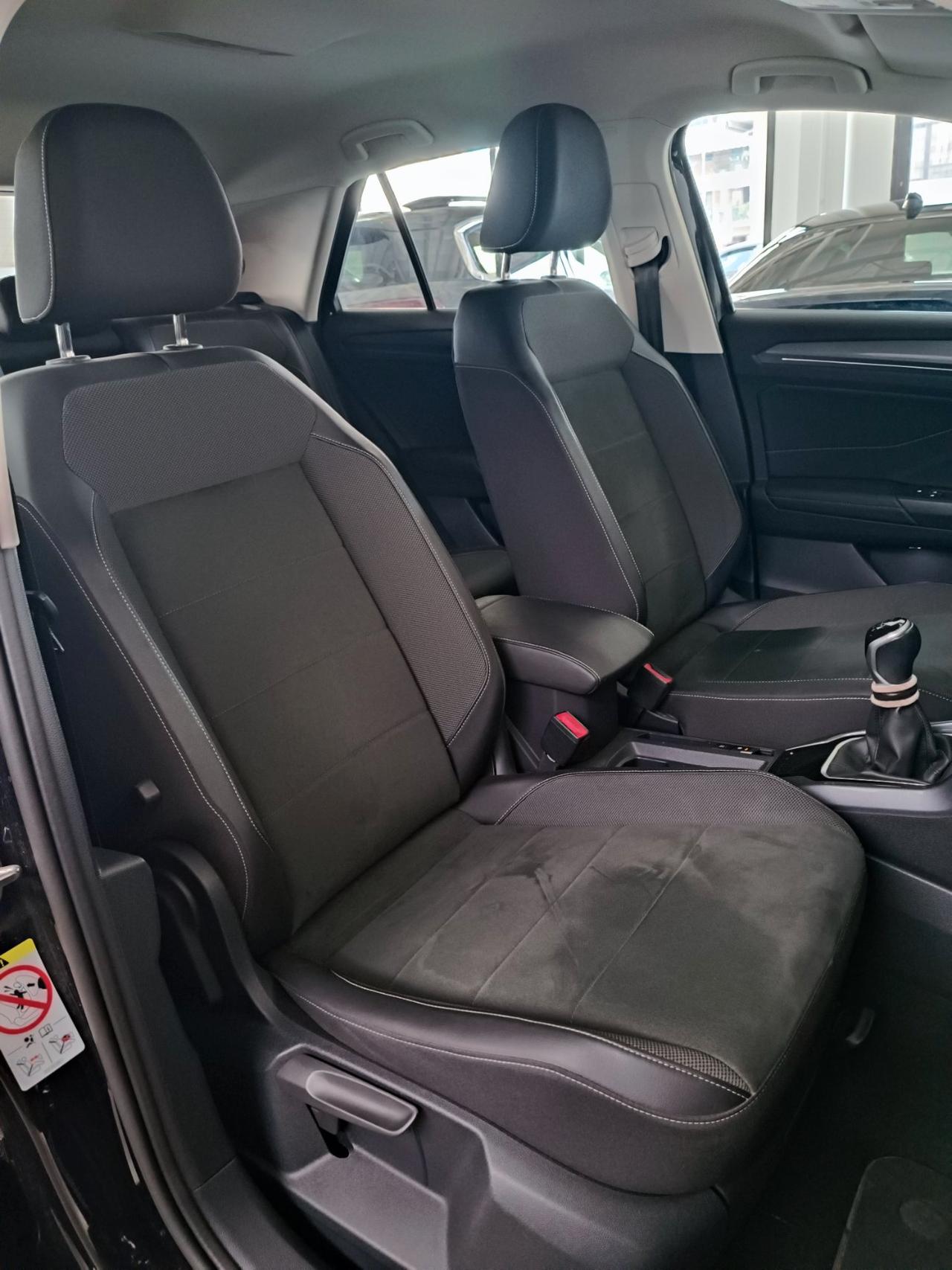Volkswagen T-Roc 1.0 tsi STYLE 110cv UFFICIALE VOLKSWAGEN