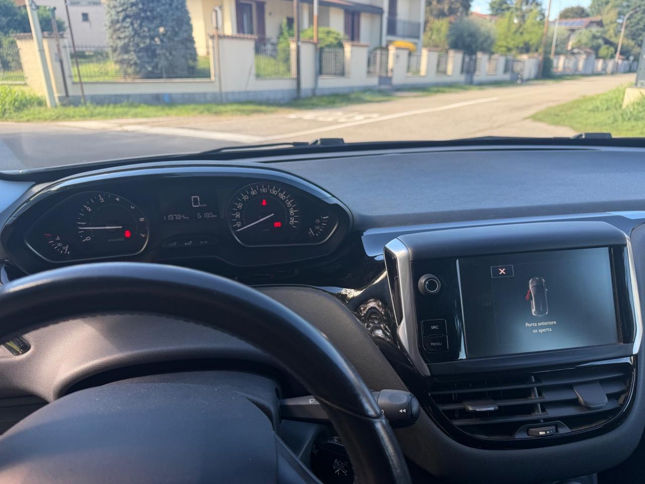 Peugeot 208 PureTech 82 3 porte Allure