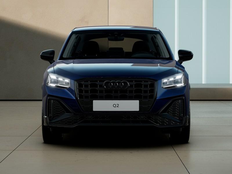 Audi Q2 35 1.5 tfsi identity black s-tronic