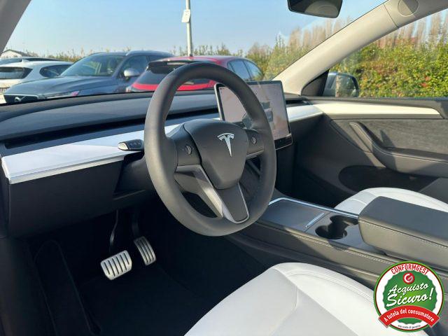 TESLA Model Y AWD Performance