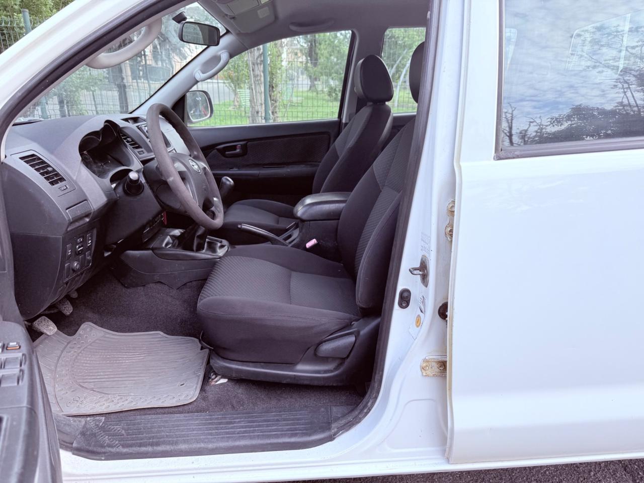 Toyota Hilux 4WD 2015 - UNICO PROPRIETARIO OK PERMUTE
