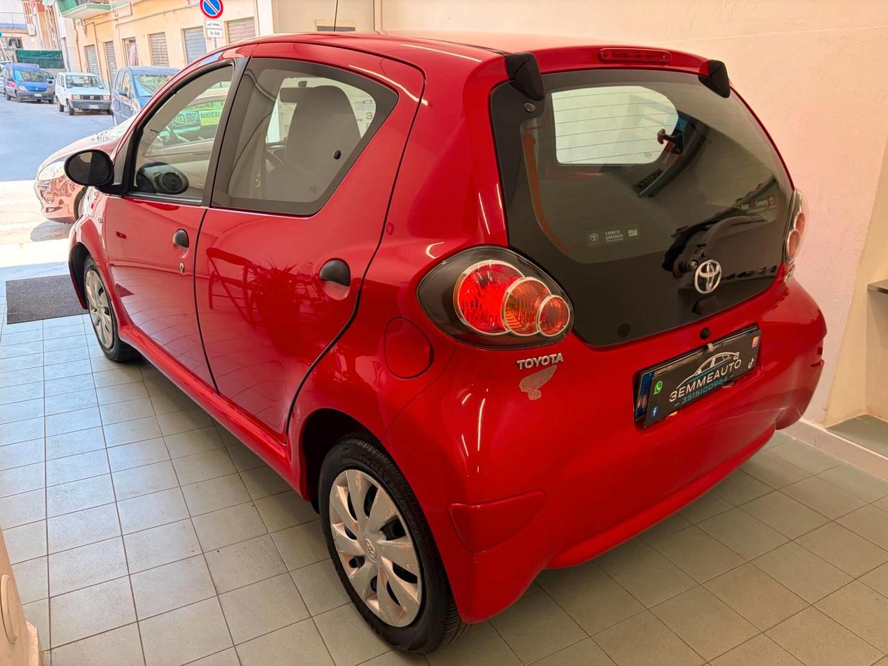 Toyota Aygo 1.0 68Cv Connect Led 12 MESI DI GARANZIA