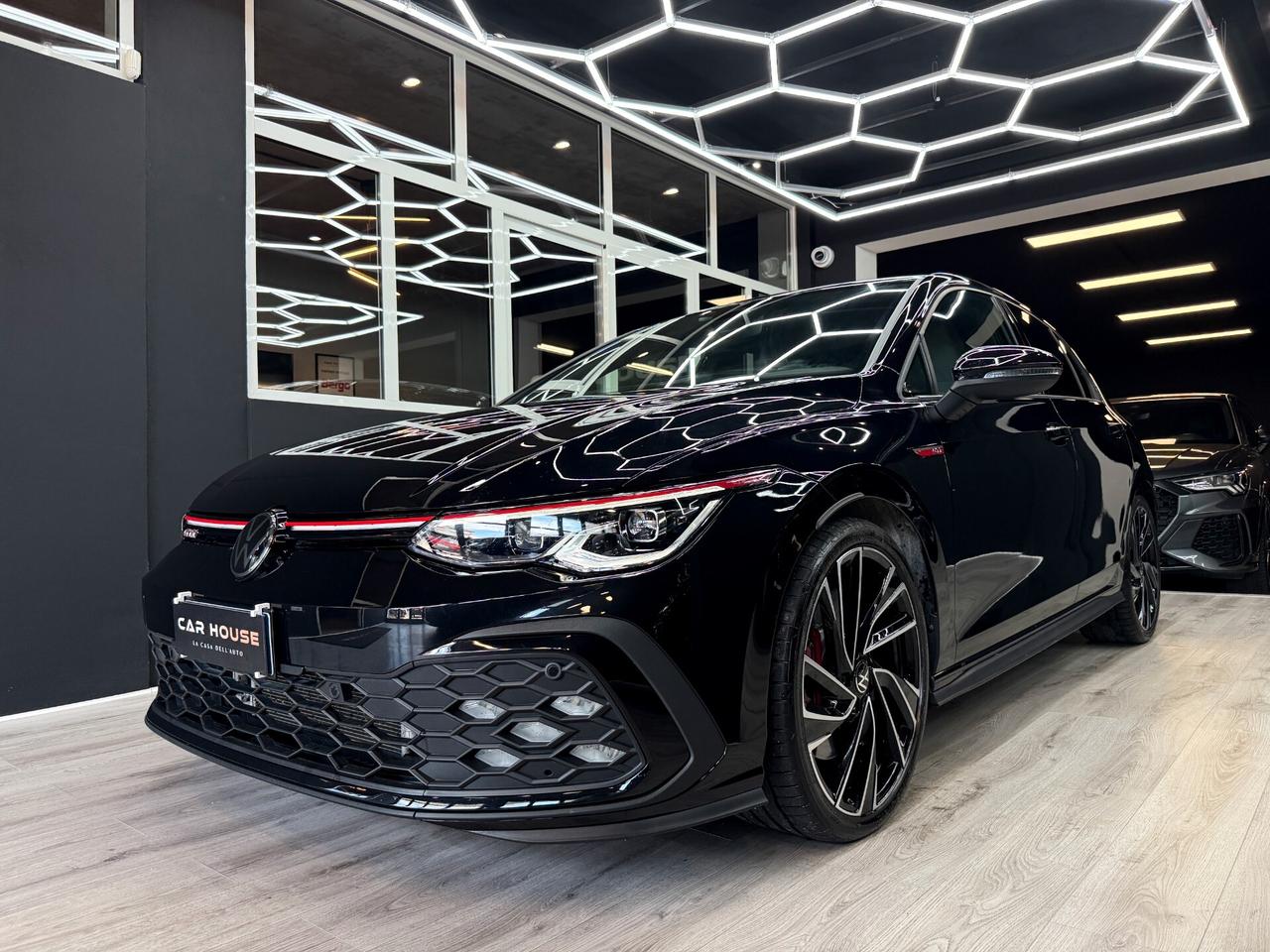 VOLKSWAGEN GOLF 8 GTI 2.0 TSI 245CV SEDILI PELLE