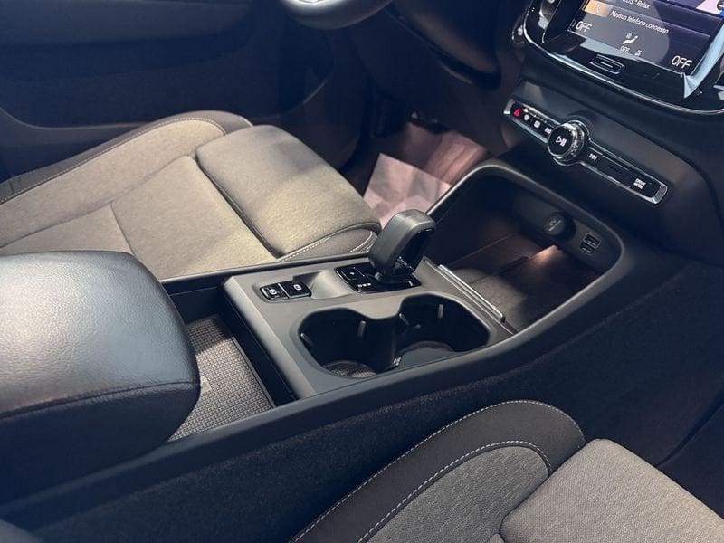 Volvo XC40 Recharge T4 Plug-in Hybrid auto Recharge Core