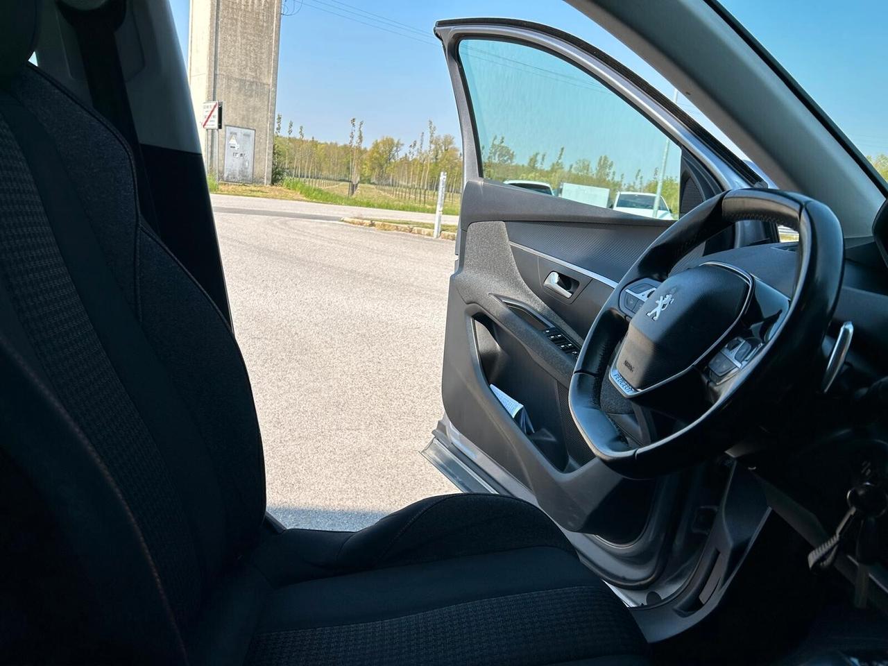 Peugeot 3008 BUSINESS BlueHDi 130 EAT8