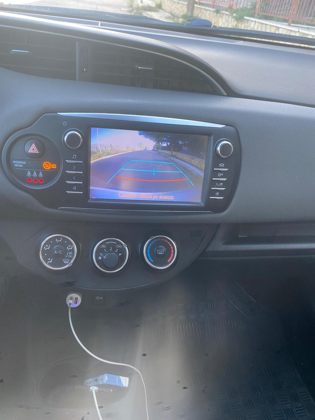 Toyota Yaris 1.0 72 CV 5 porte Cool