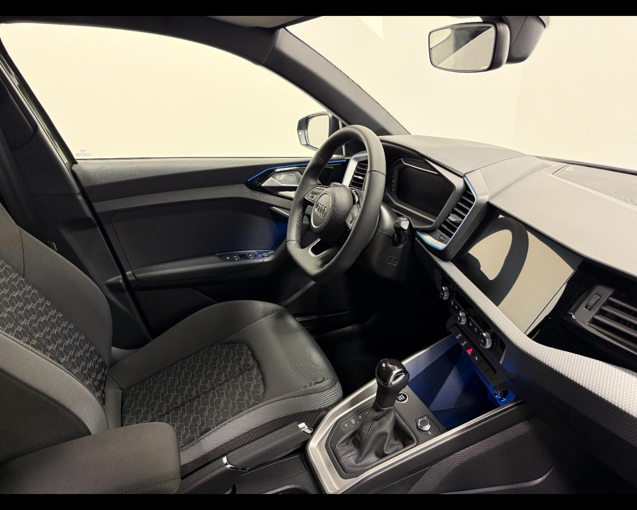 AUDI A1 SPORTBACK 30 TFSI S-TRONIC IDENTITY BLACK