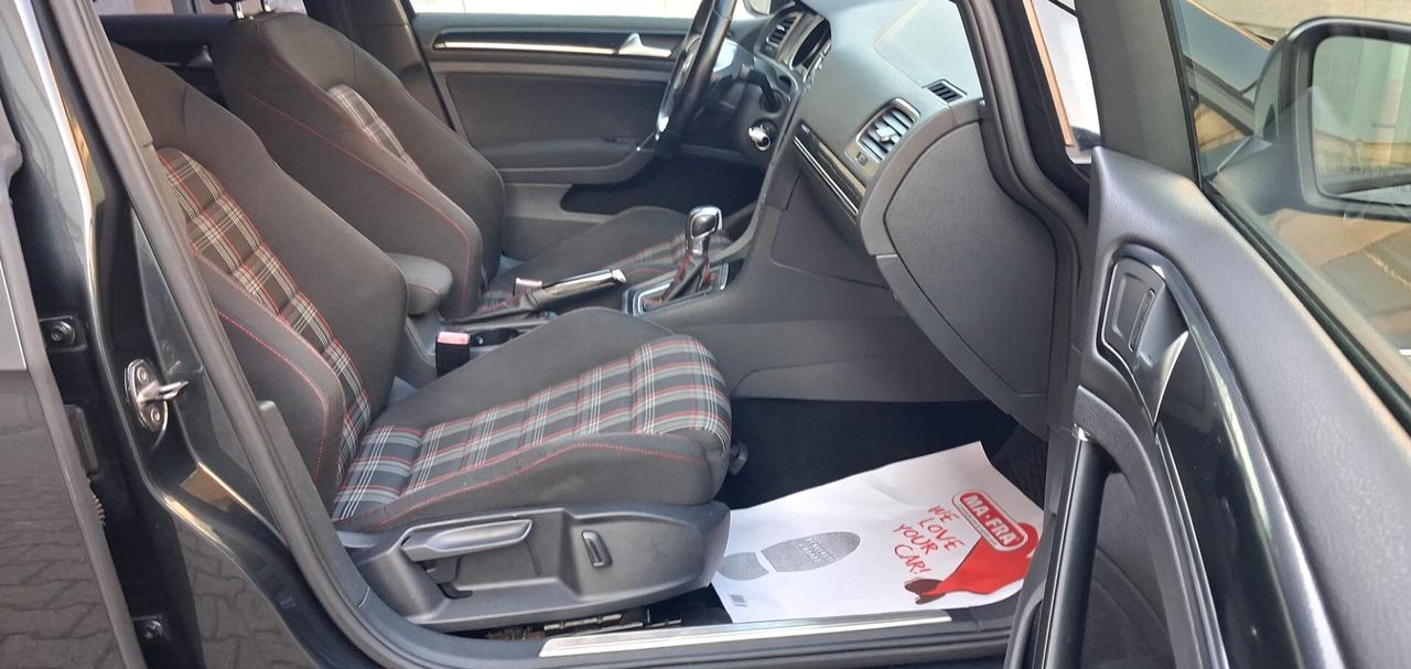 Volkswagen Golf GTI Performance 2.0 TSI DSG 5p. BlueMotion Technology
