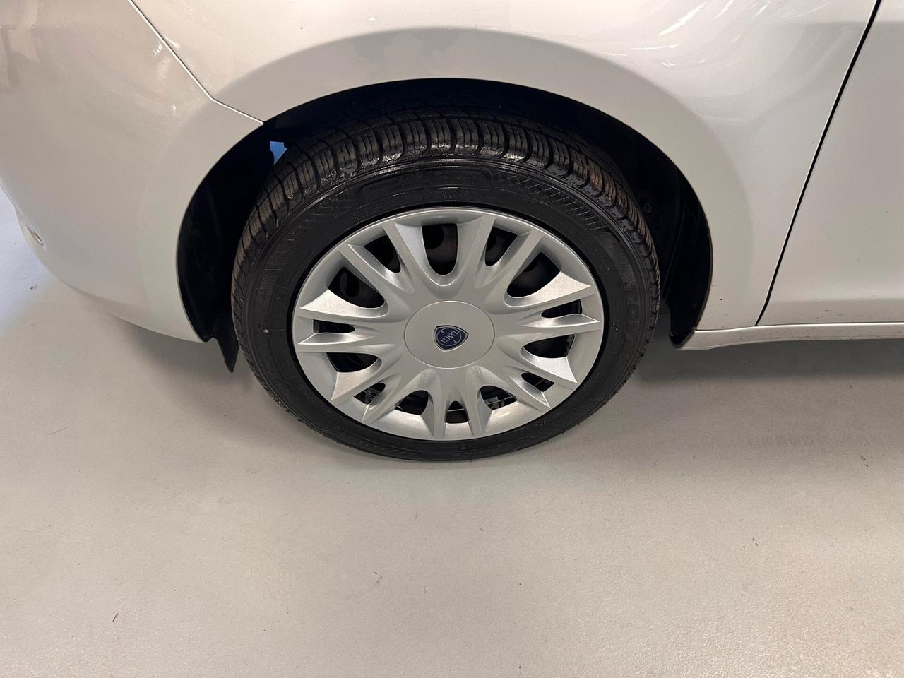 LANCIA YPSILON 1.2 BENZINA