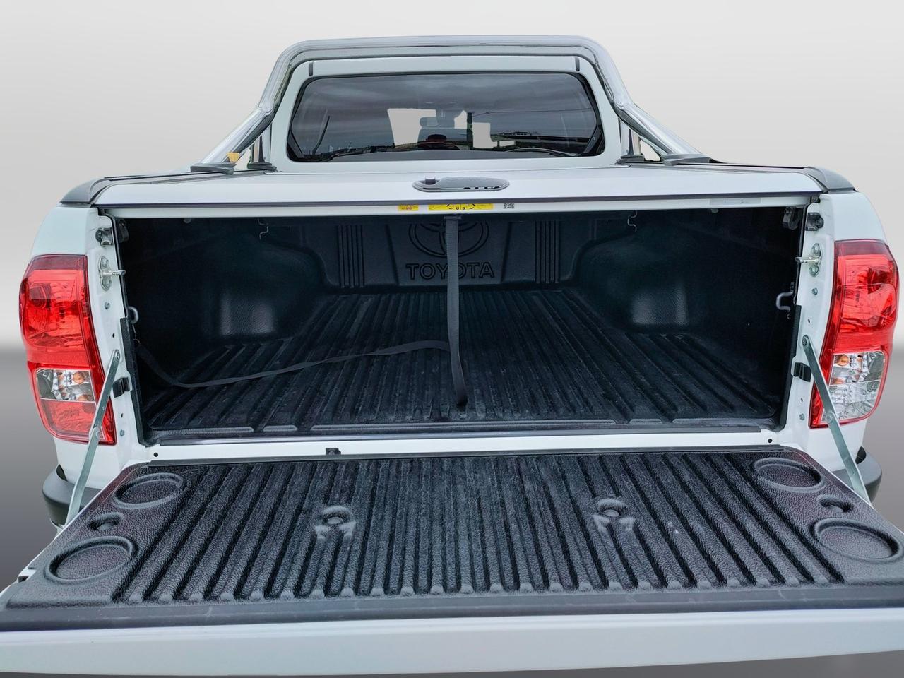 TOYOTA Hilux IV 2021 - Hilux 2.8 d double cab Lounge 4wd