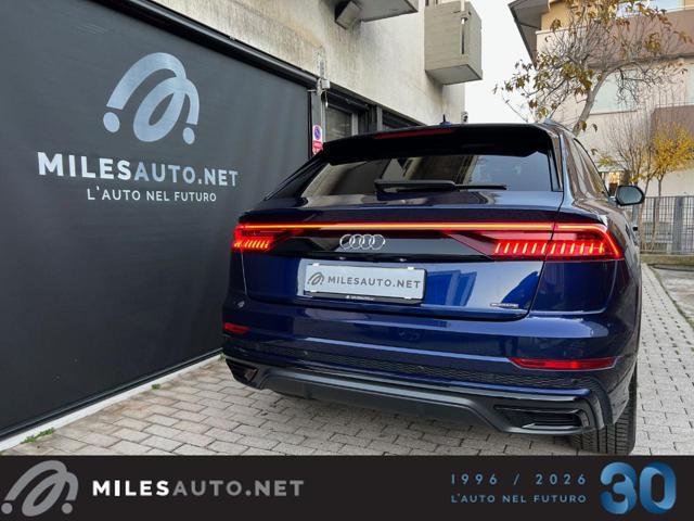 AUDI Q8 50TDI S line Pano Sed ventilati ACC Matrix AppleCP