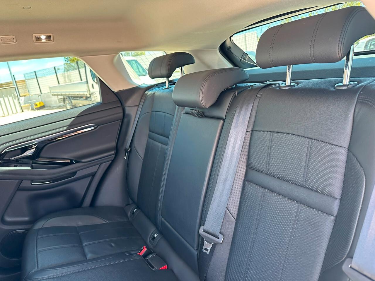 Land Rover Range Evoque 2.0D Auto R-Dynamic