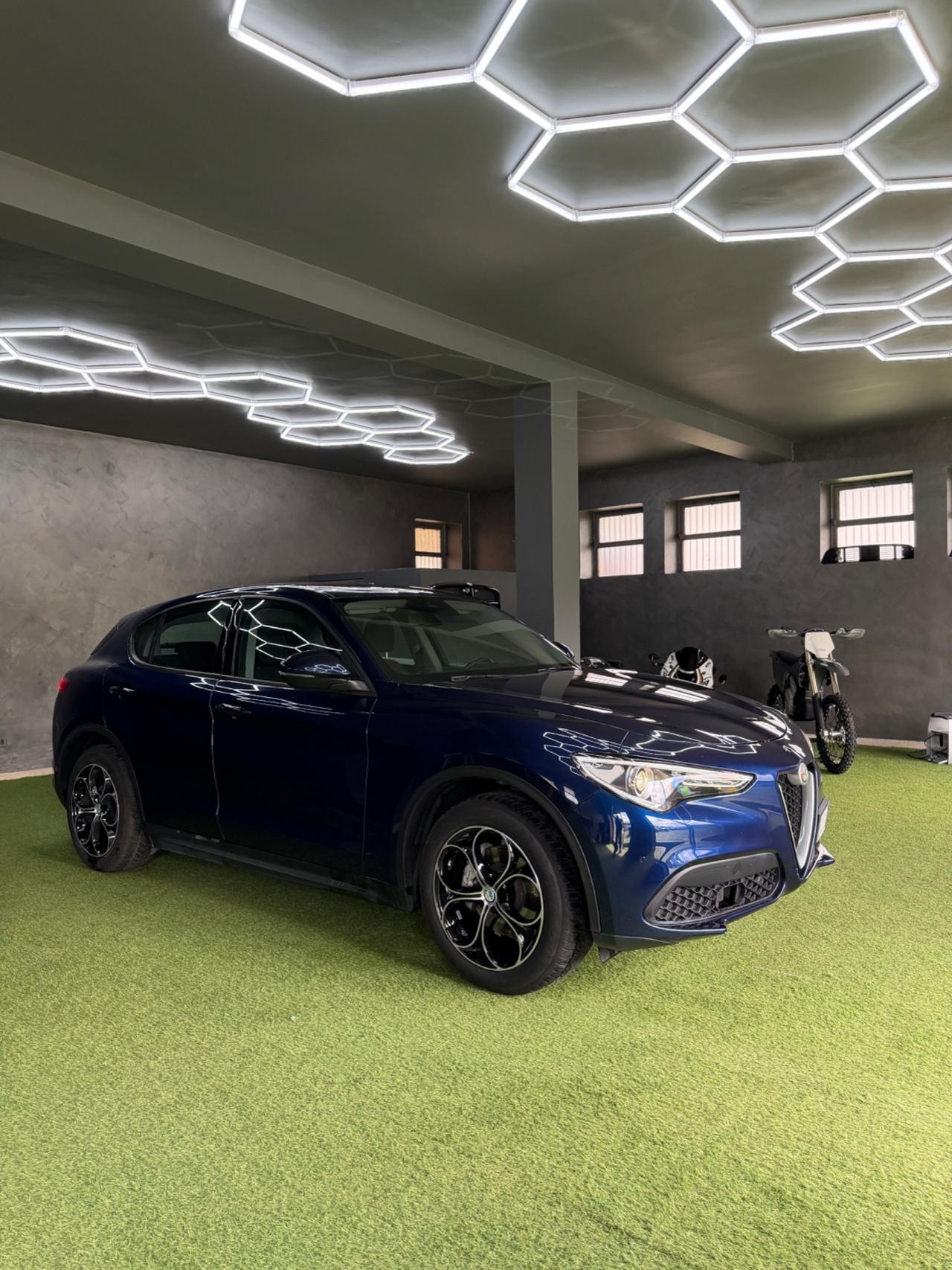 Alfa Romeo Stelvio 2.2 Turbodiesel 190 CV AT8 RWD Executive