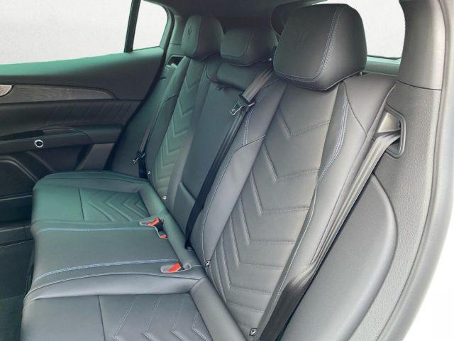 MASERATI Grecale MHEV 300 CV AWD MY25