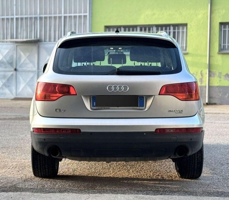 Audi Q7 Q7 3.0 V6 TDI 233CV quattro tiptronic ** 7 POSTI ** ** OFFERTA RISERVATA SOLO PER OPERATORI DEL SET