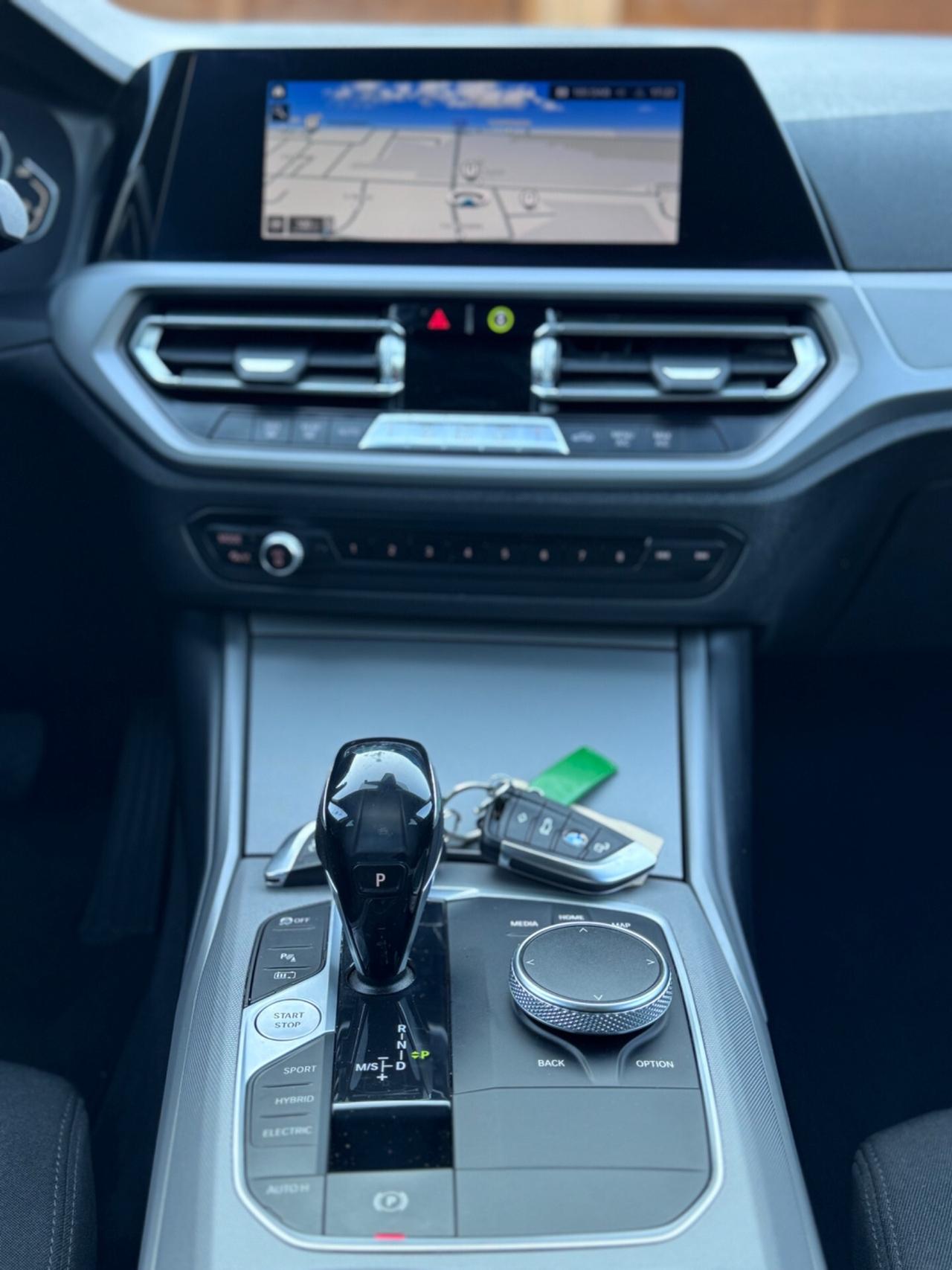 Bmw 330 330e xDrive Touring Sport